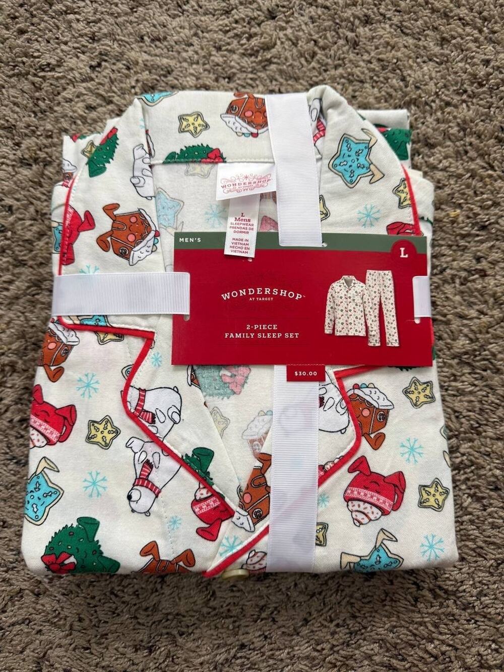 Wondershop Men's Holiday Treats Button-Up Cotton Pajamas in size Large.